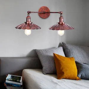 Antique Scalloped Edge Wall Lamp - Stylish Metallic Wall Mounted Light for Bedroom in Brass/Rust