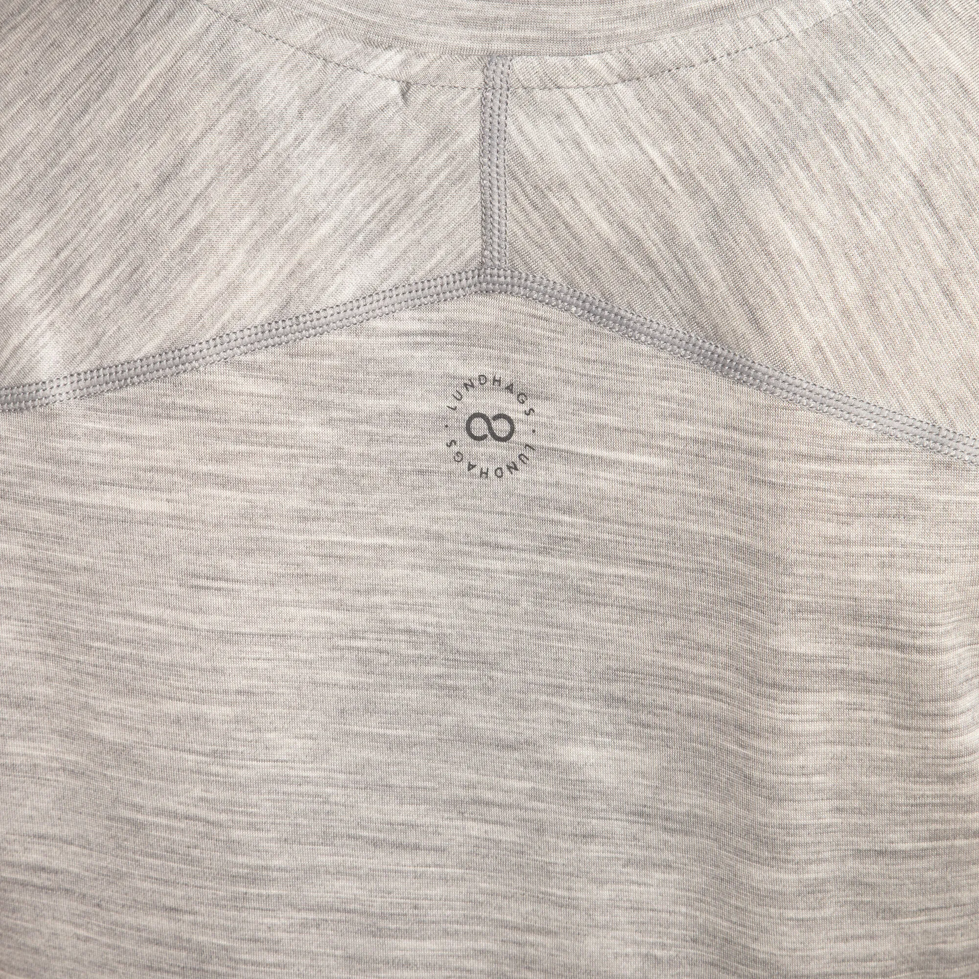 Lundhags Women&#x27;s Illusion Merino Light Top Light Grey | Buy Lundhags Women&#x27;s Illusion Merino Light Top Light Grey here | Outnorth